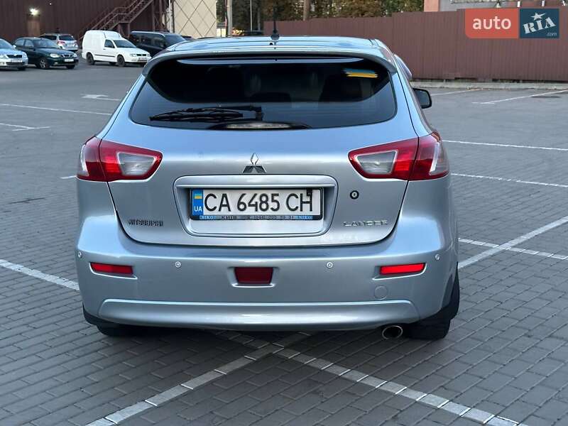Хэтчбек Mitsubishi Lancer 2009 в Черкассах