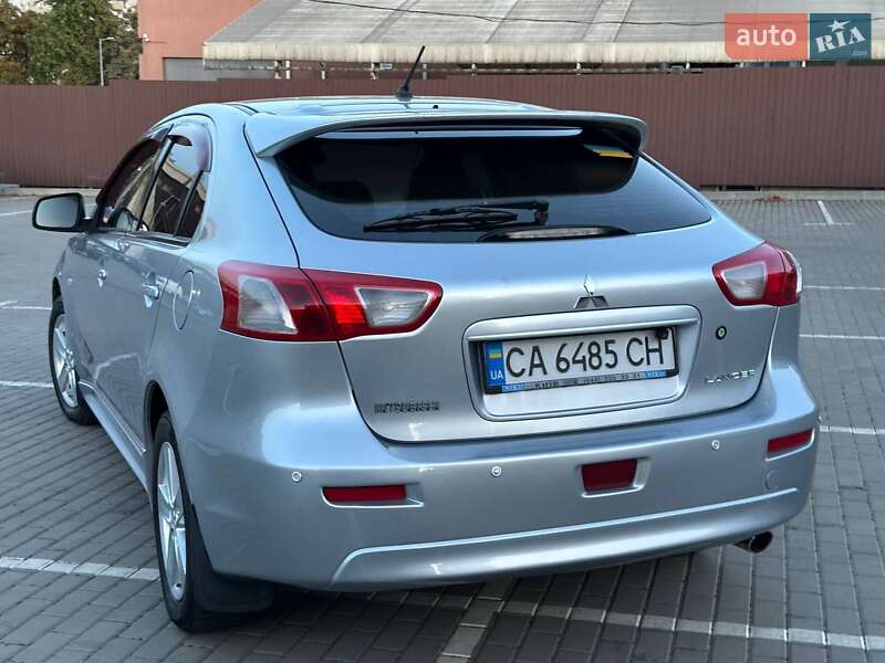 Хэтчбек Mitsubishi Lancer 2009 в Черкассах