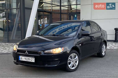 Седан Mitsubishi Lancer 2010 в Києві