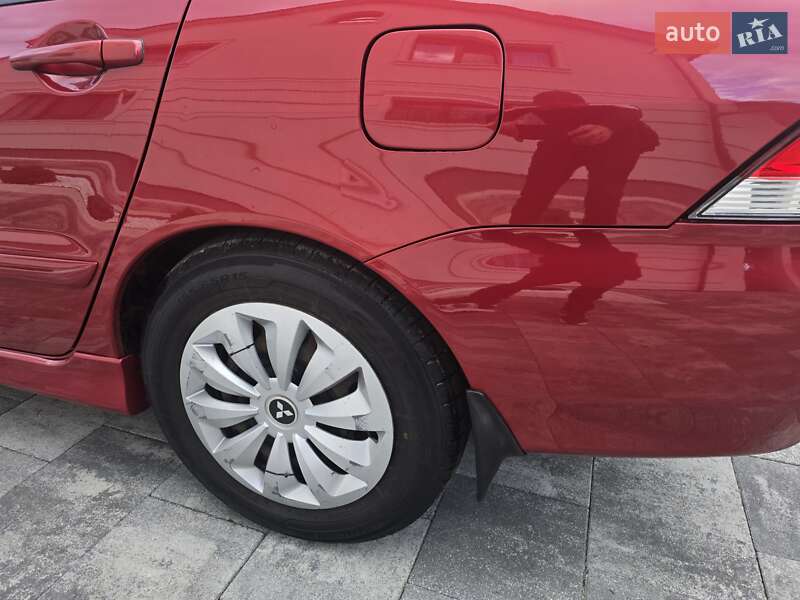 Седан Mitsubishi Lancer 2005 в Ивано-Франковске