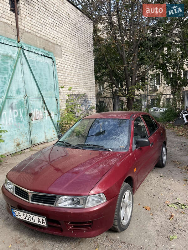 Седан Mitsubishi Lancer 1998 в 