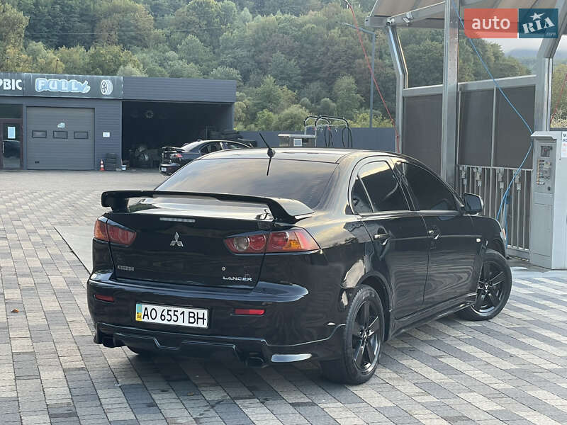 Седан Mitsubishi Lancer 2008 в Сваляве