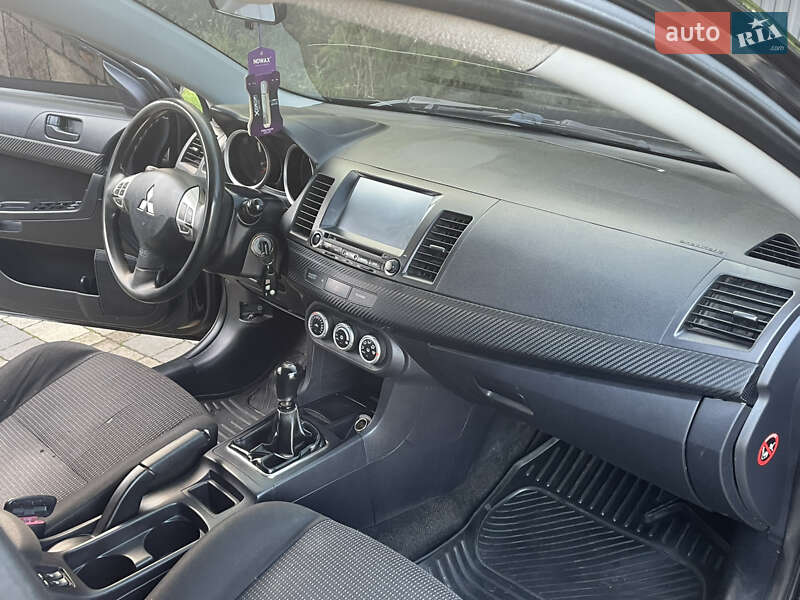 Седан Mitsubishi Lancer 2008 в Сваляве