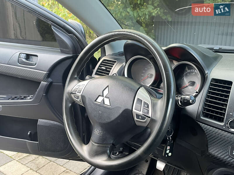 Седан Mitsubishi Lancer 2008 в Сваляве