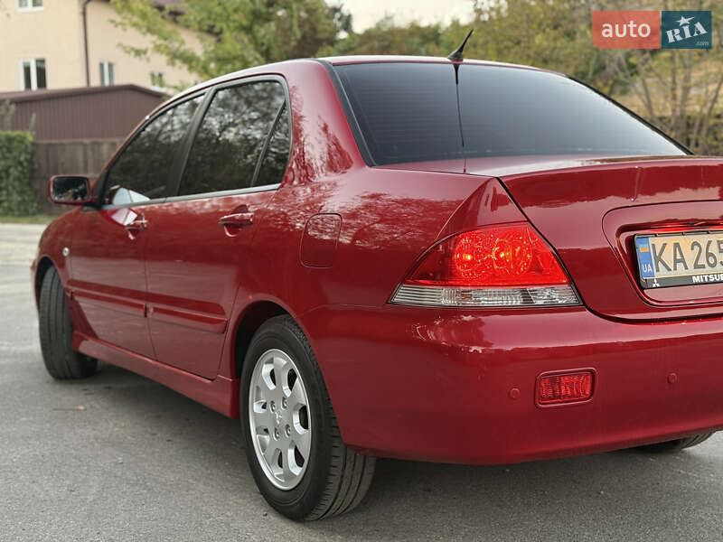 Седан Mitsubishi Lancer 2007 в Киеве