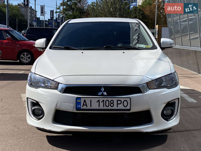 Седан Mitsubishi Lancer 2016 в Киеве