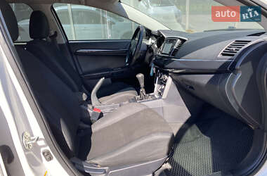 Седан Mitsubishi Lancer 2016 в 