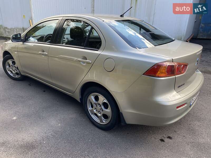 Седан Mitsubishi Lancer 2008 в Львове