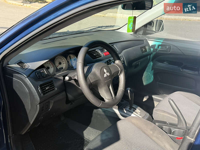 Седан Mitsubishi Lancer 2006 в Одессе