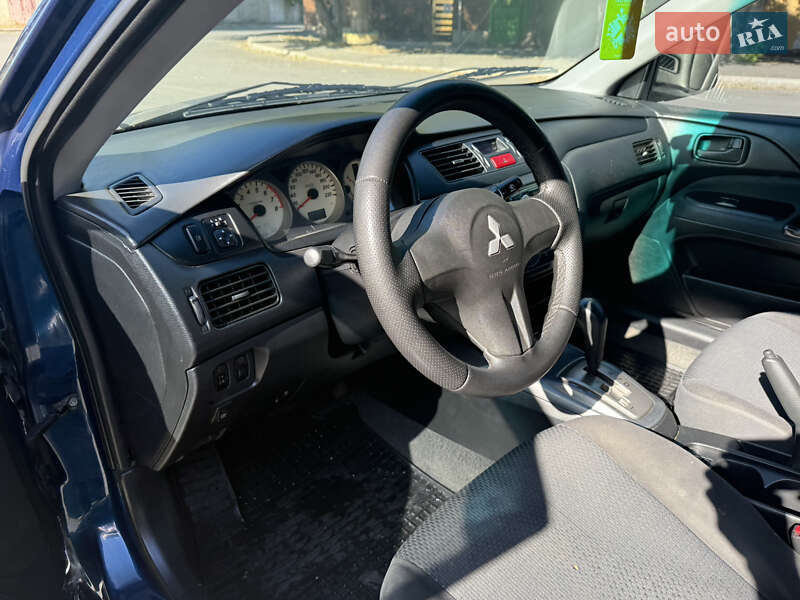 Седан Mitsubishi Lancer 2006 в Одессе