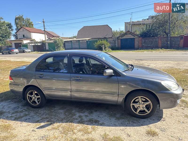 Седан Mitsubishi Lancer 2007 в Киеве