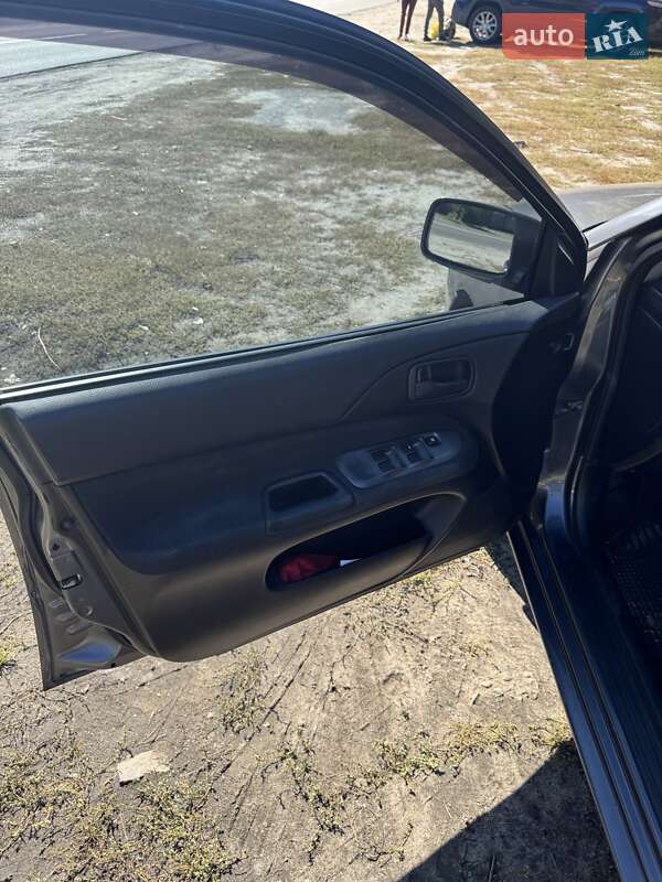 Седан Mitsubishi Lancer 2007 в Киеве
