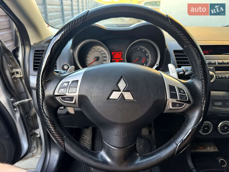 Седан Mitsubishi Lancer 2008 в Луцке