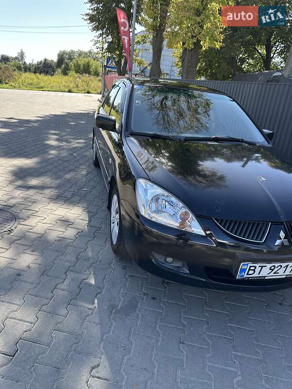 Седан Mitsubishi Lancer 2004 в Львові