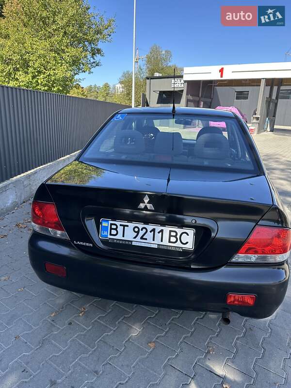 Седан Mitsubishi Lancer 2004 в Львові