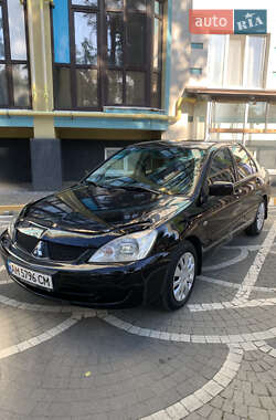 Седан Mitsubishi Lancer 2007 в Киеве