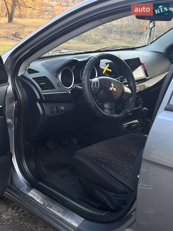Седан Mitsubishi Lancer 2015 в Сумах