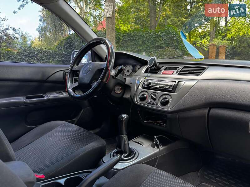 Седан Mitsubishi Lancer 2005 в Киеве фото 26 Седан Mitsubishi Lancer 2005 в Киеве