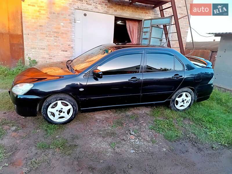 Седан Mitsubishi Lancer 2005 в Ромнах