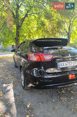 Хэтчбек Mitsubishi Lancer 2010 в 