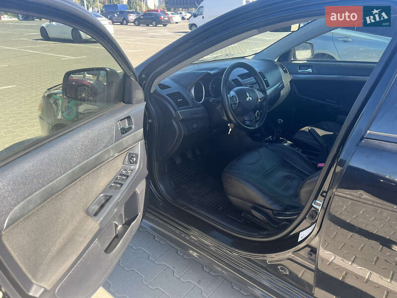 Седан Mitsubishi Lancer 2007 в Киеве