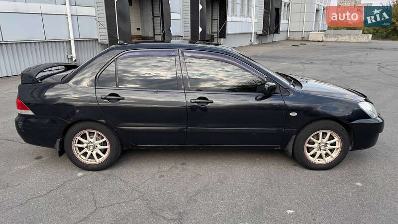 Седан Mitsubishi Lancer 2006 в Днепре