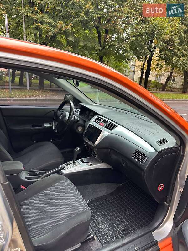 Седан Mitsubishi Lancer 2008 в Львове