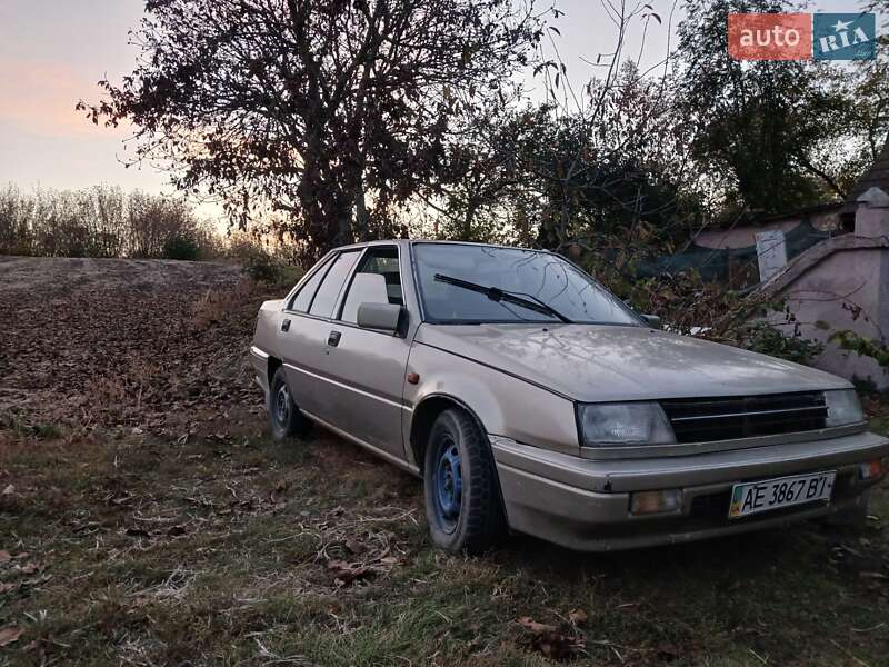 Седан Mitsubishi Lancer 1987 в Тальному