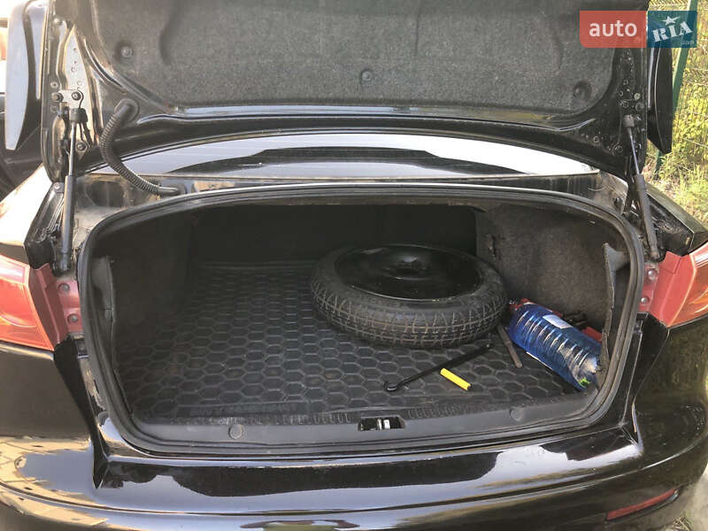 Седан Mitsubishi Lancer 2007 в Киеве