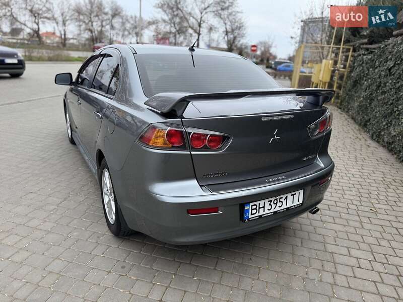 Седан Mitsubishi Lancer 2014 в Одессе