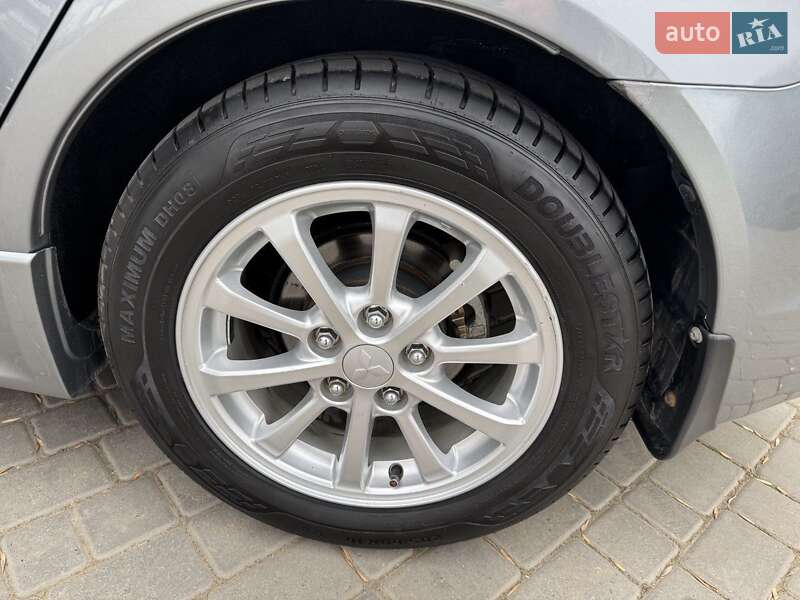Седан Mitsubishi Lancer 2014 в Одессе