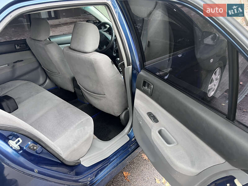 Седан Mitsubishi Lancer 2004 в Киеве