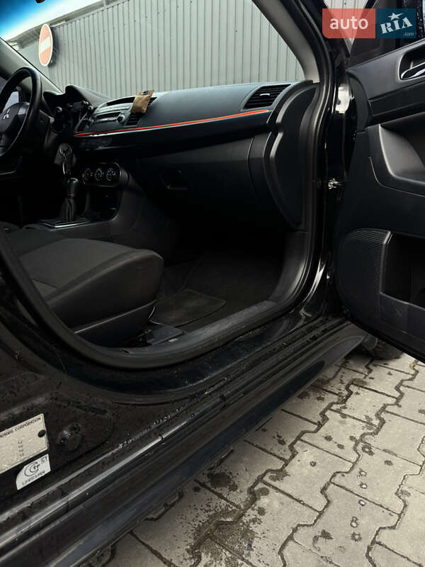 Хэтчбек Mitsubishi Lancer 2012 в Львове фото 44 Хэтчбек Mitsubishi Lancer 2012 в Львове