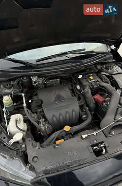 Хэтчбек Mitsubishi Lancer 2012 в 