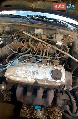 Седан Mitsubishi Lancer 1992 в 