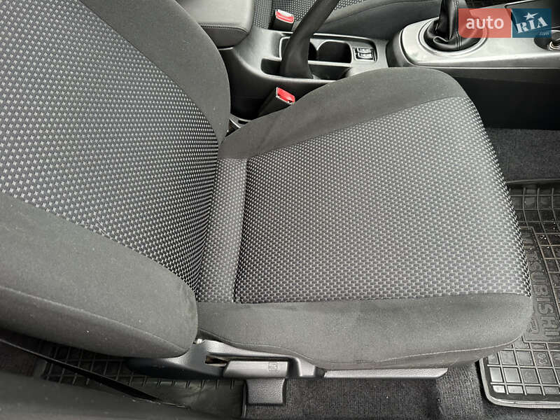 Седан Mitsubishi Lancer 2009 в Киеве