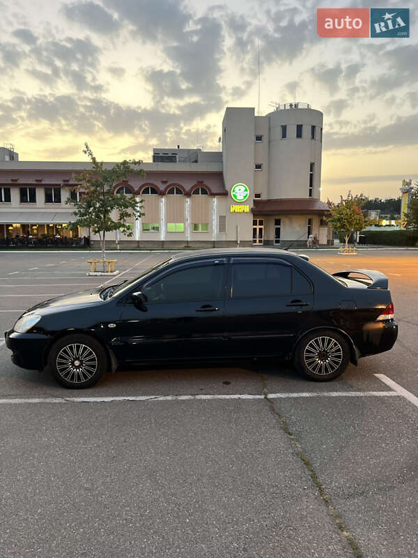 Седан Mitsubishi Lancer 2006 в Броварах
