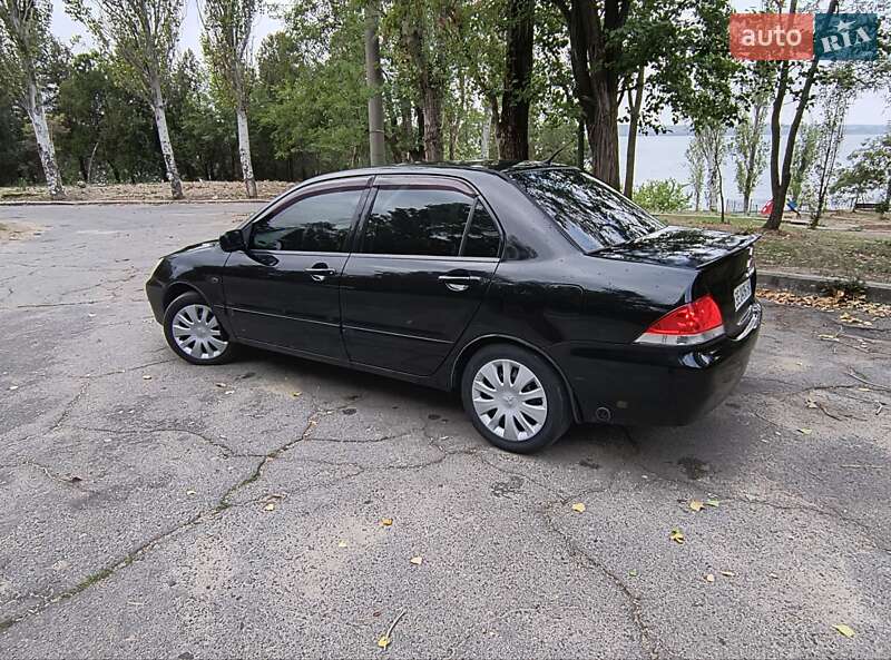 Седан Mitsubishi Lancer 2005 в Николаеве