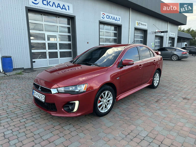 Седан Mitsubishi Lancer 2015 в Сарнах
