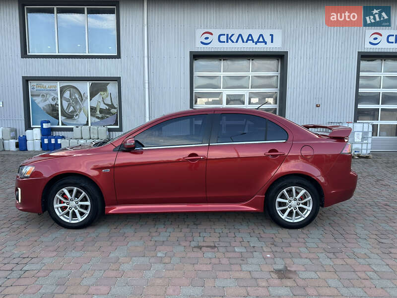 Седан Mitsubishi Lancer 2015 в Сарнах
