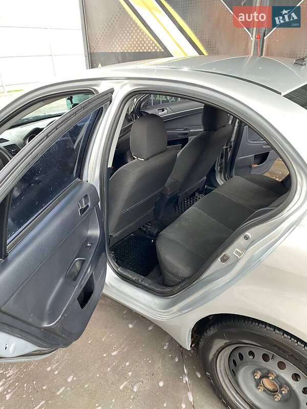 Седан Mitsubishi Lancer 2013 в Києві фото 10 Седан Mitsubishi Lancer 2013 в Києві