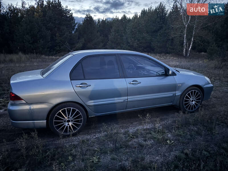 Седан Mitsubishi Lancer 2006 в Катюжанке