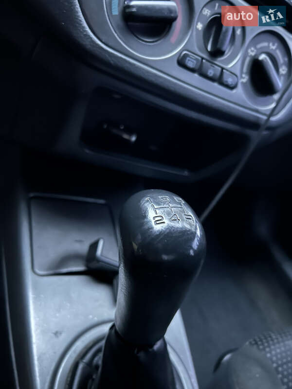 Седан Mitsubishi Lancer 2006 в Катюжанке