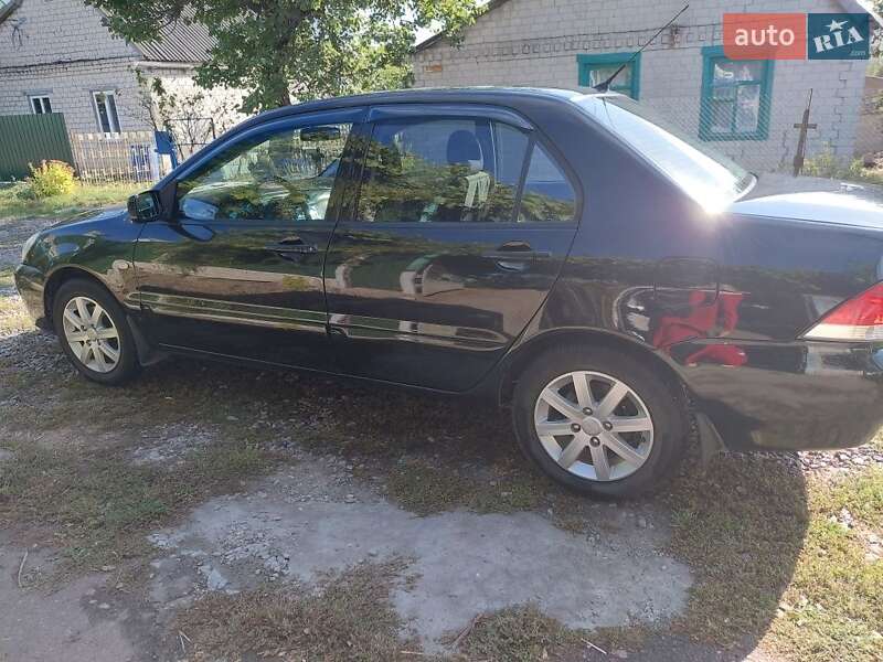 Седан Mitsubishi Lancer 2008 в  фото Седан Mitsubishi Lancer 2008 в