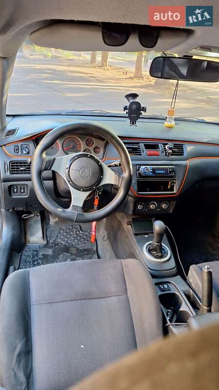 Седан Mitsubishi Lancer 2005 в Кривом Роге