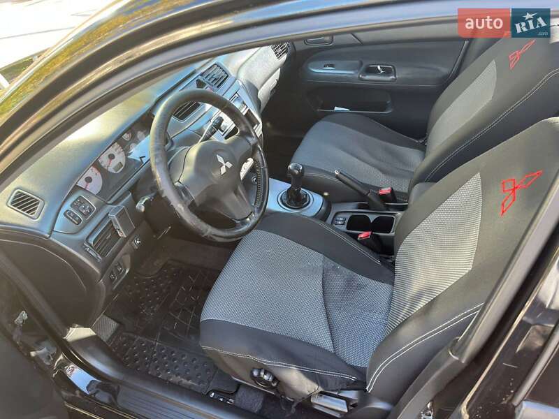 Седан Mitsubishi Lancer 2006 в Киеве