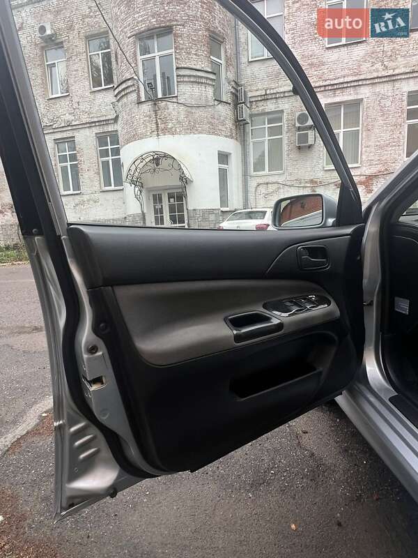 Седан Mitsubishi Lancer 2003 в Полтаве фото 12 Седан Mitsubishi Lancer 2003 в Полтаве