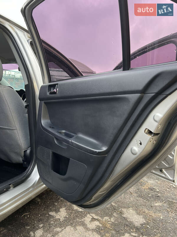 Седан Mitsubishi Lancer 2012 в Виннице