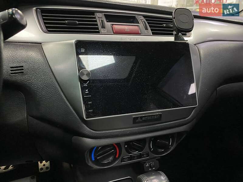 Седан Mitsubishi Lancer 2007 в Киеве