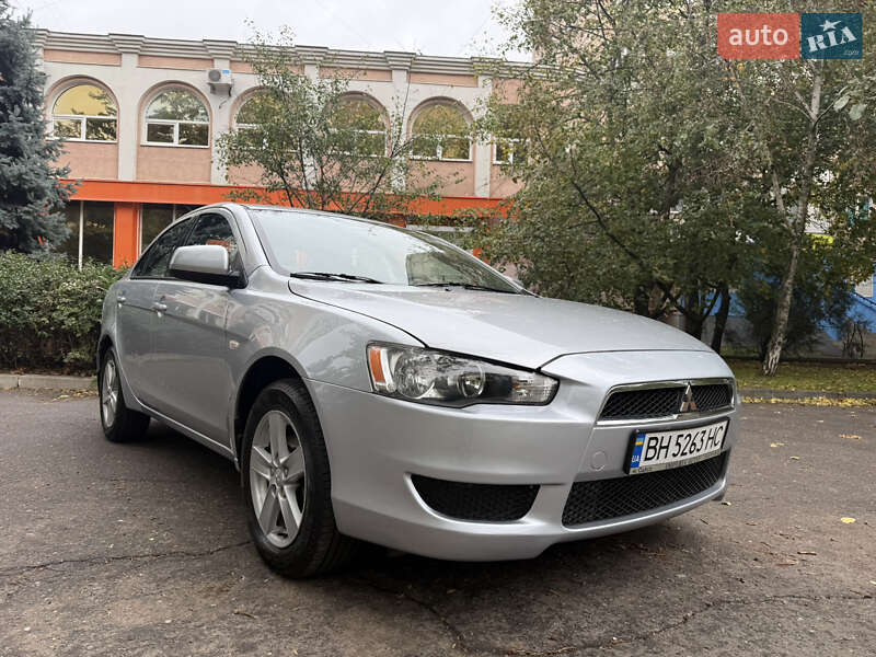 Седан Mitsubishi Lancer 2009 в Одессе